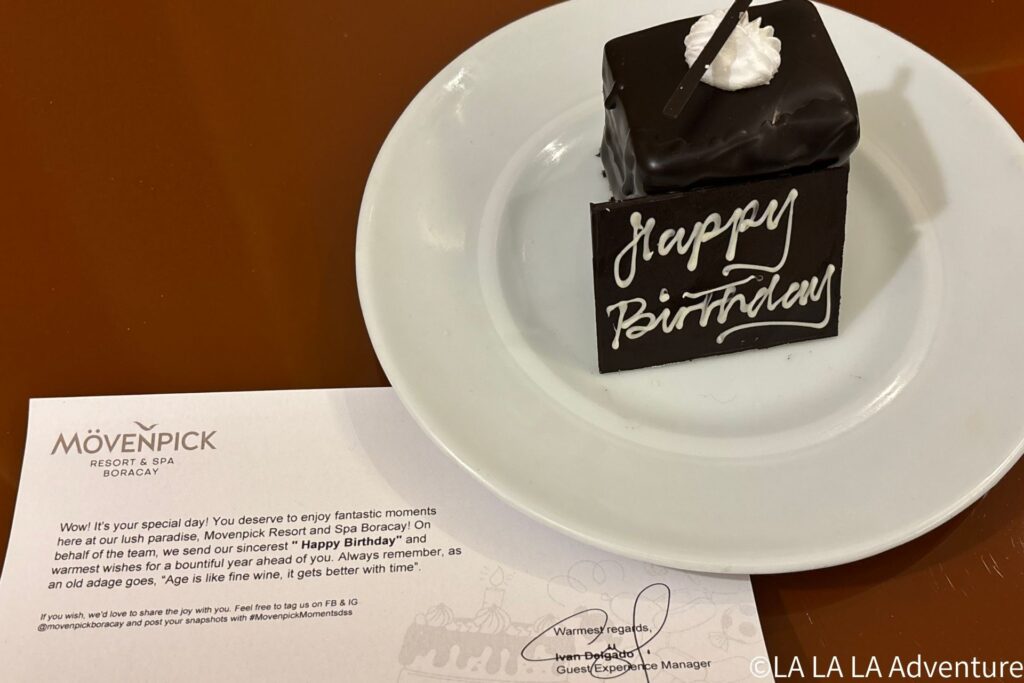 フィリピンモーベンピックボラカイでお誕生日ケーキ