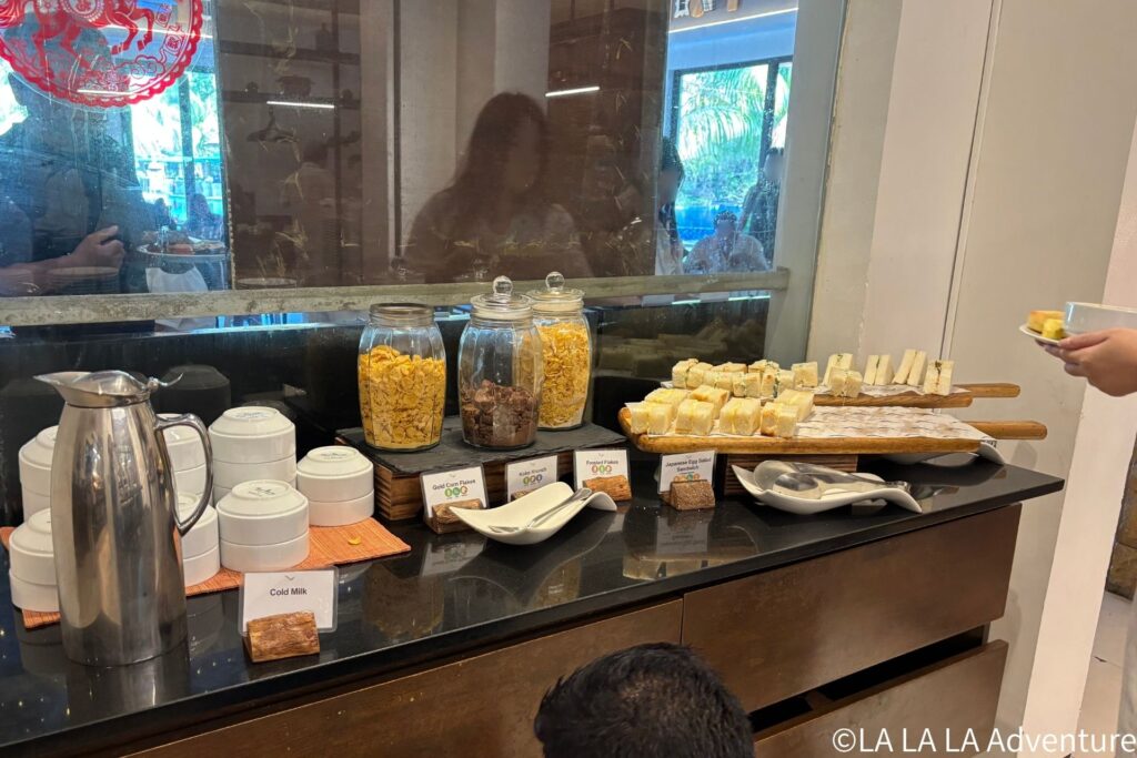 モーベンピックボラカイ朝食のシリアル